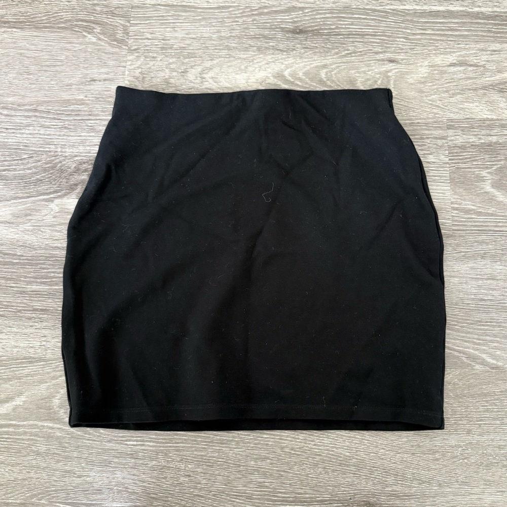 Aritzia Sunday Best black mini skirt